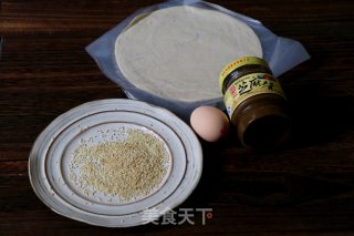 不一样的芝麻饼的做法步骤：1