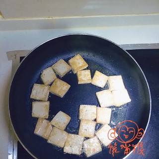 干虾杂菌豆腐煲的做法步骤：4