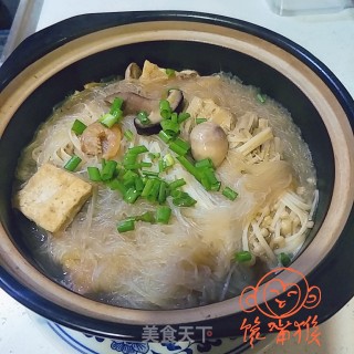 干虾杂菌豆腐煲的做法步骤：12