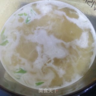 鲜虾菠菜面的做法步骤：4