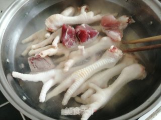 扁豆眉豆鸡脚汤的做法步骤：3