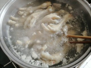 扁豆眉豆鸡脚汤的做法步骤：4