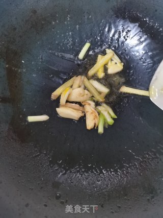 干锅肥肠煲的做法步骤：7