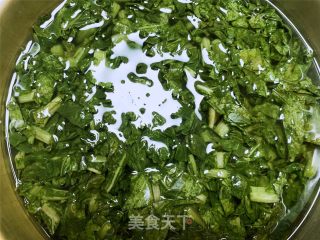 芥菜缨炖豆腐的做法步骤：1