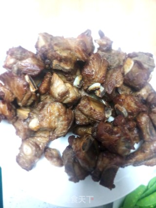 糖醋排骨的做法步骤：4