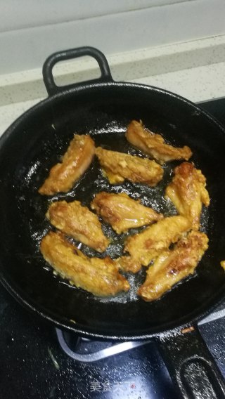酥香鸡翅的做法步骤：5