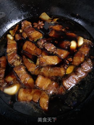 红烧肉配鹌鹑蛋的做法步骤：7