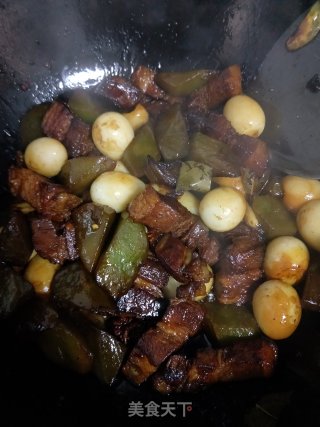 红烧肉配鹌鹑蛋的做法步骤：8