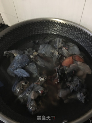蘑菇炖乌鸡的做法步骤：3