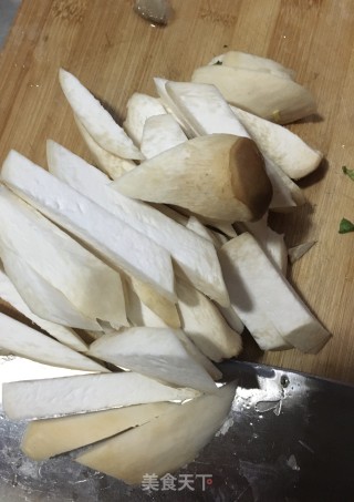 蘑菇炖乌鸡的做法步骤：8