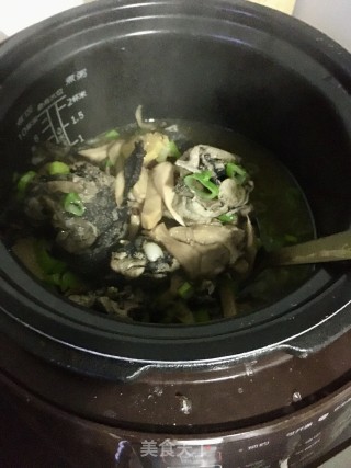蘑菇炖乌鸡的做法步骤：22