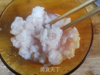 巴沙鱼胡萝卜鸡蛋饼的做法步骤：3