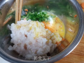 巴沙鱼胡萝卜鸡蛋饼的做法步骤：7