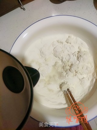 烫面薄饼的做法步骤：2