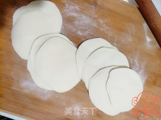 烫面薄饼的做法步骤：6