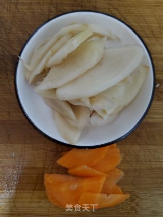 泡子姜炒牛肉的做法步骤：2