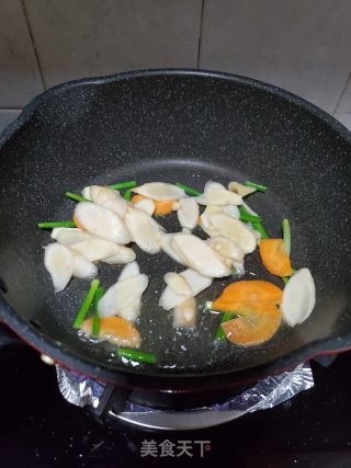泡子姜炒牛肉的做法步骤：3