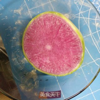 拌红心萝卜的做法步骤：1
