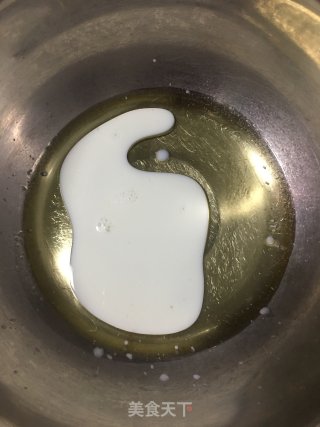 戚风蛋糕（六寸）的做法步骤：1