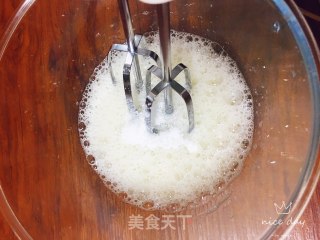 戚风蛋糕（六寸）的做法步骤：7