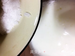戚风蛋糕（六寸）的做法步骤：8
