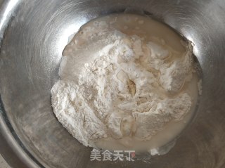 猪蹄椒盐花卷的做法步骤：2
