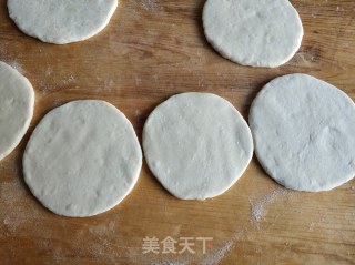 猪蹄椒盐花卷的做法步骤：7