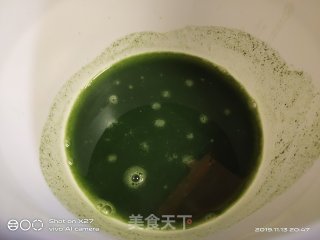 菠菜蛋糕的做法步骤：1
