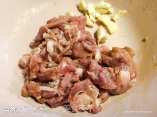 肉片烧萝卜的做法步骤：1