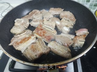 黑椒汁焖牛仔骨的做法步骤：4