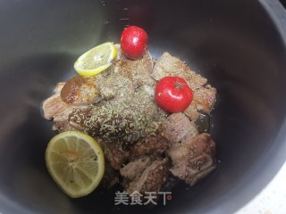 黑椒汁焖牛仔骨的做法步骤：6