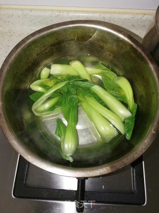电饭煲版腊味煲仔饭的做法步骤：8