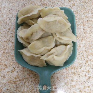 煎饺子的做法步骤：1