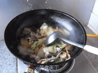 平菇炒白菜的做法步骤：10