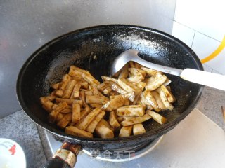 胡椒酱炒杏鲍菇的做法步骤：8