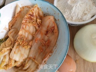 泡菜煎饼的做法步骤：1