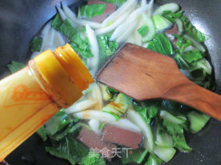 鸭血青菜煮面鱼的做法步骤：6