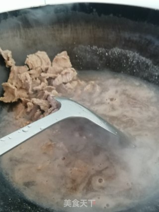 辣椒炒牛肉的做法步骤：3