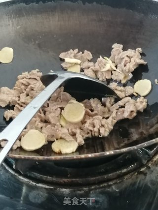 辣椒炒牛肉的做法步骤：6