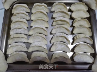 萝卜粉条蒸饺的做法步骤：2