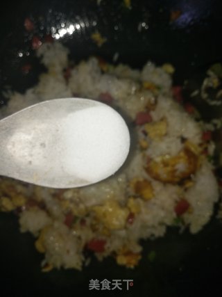 火腿肠蛋炒饭的做法步骤：7