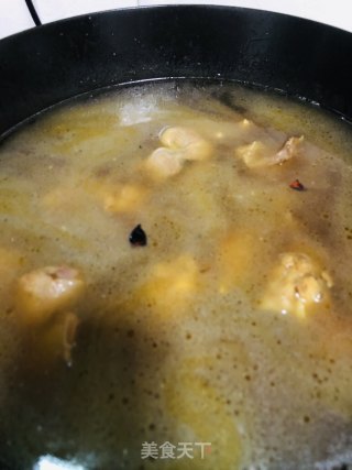 小鸡炖蘑菇粉条东北名菜的做法步骤：7