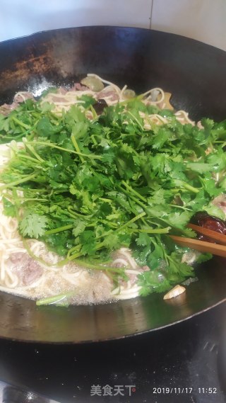 不辣的牛肉面条的做法步骤：9