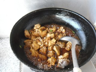 鸡腿炖蘑菇的做法步骤：7