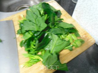菠菜火腿热汤面的做法步骤：3