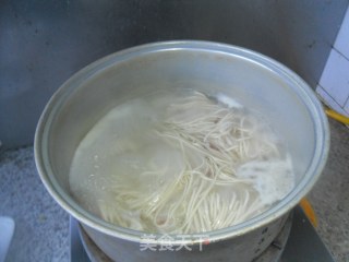 菠菜火腿热汤面的做法步骤：7