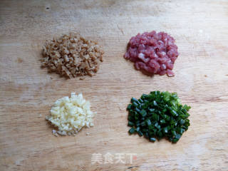 萝卜干蛋炒饭的做法步骤：2