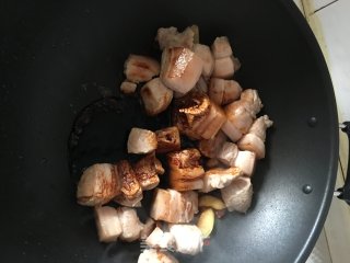 五花肉鸡蛋的做法步骤：3