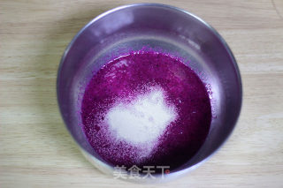 红心火龙果小花餐包的做法步骤：2