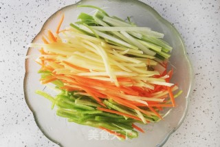 荷叶饼夹三丝的做法步骤：11